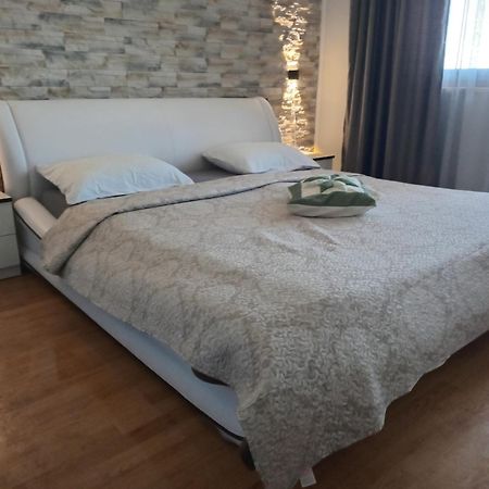 פורץ Apartment Camelia מראה חיצוני תמונה