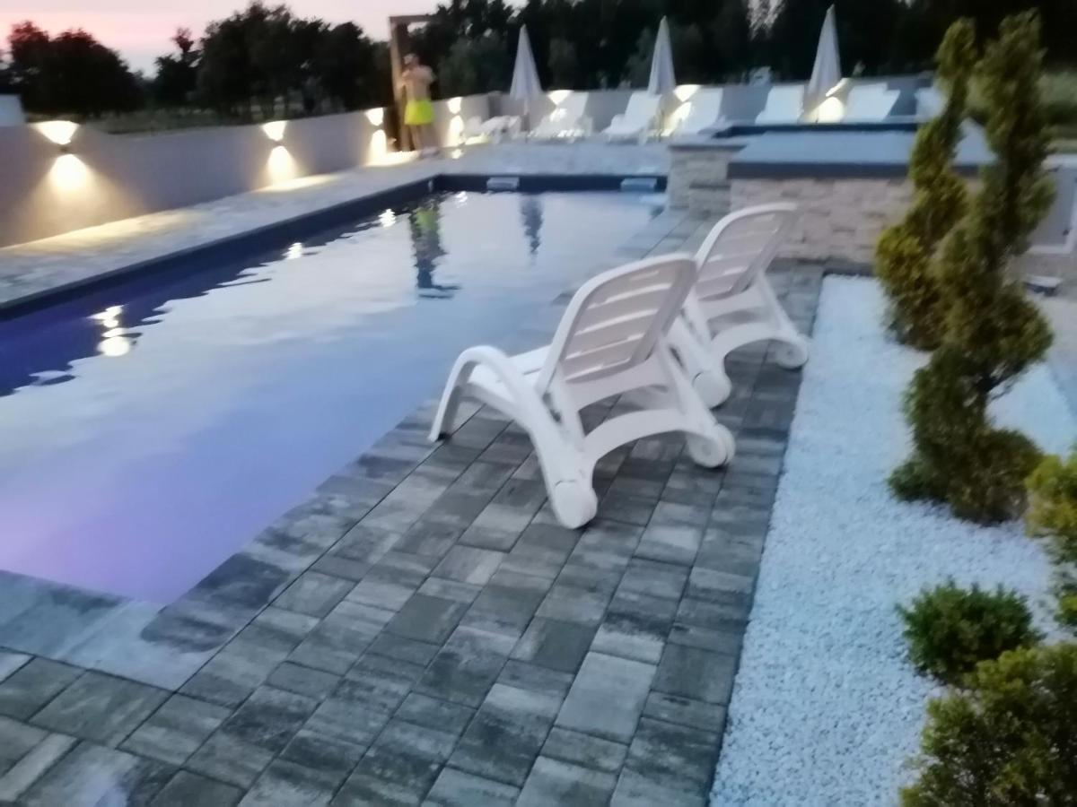 פורץ Apartment Camelia מראה חיצוני תמונה