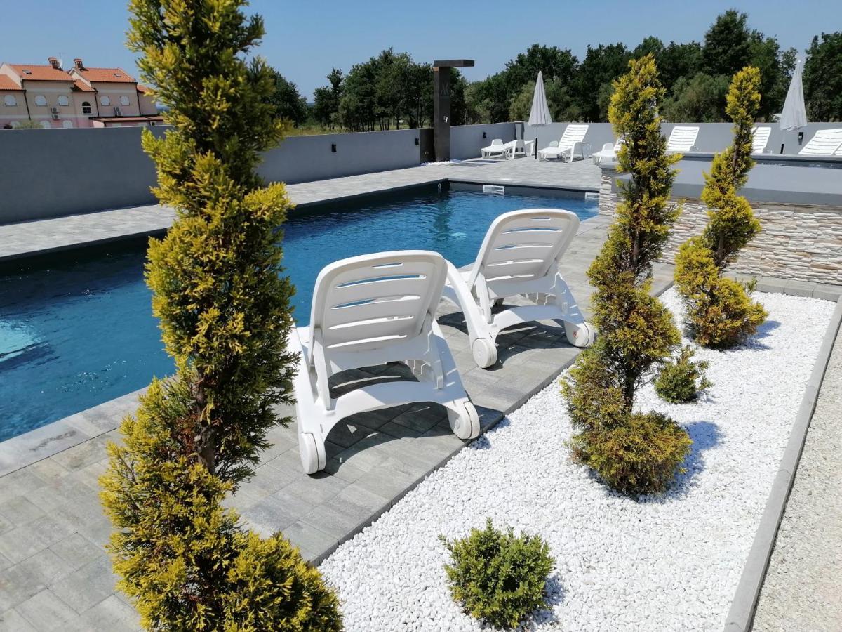 פורץ Apartment Camelia מראה חיצוני תמונה