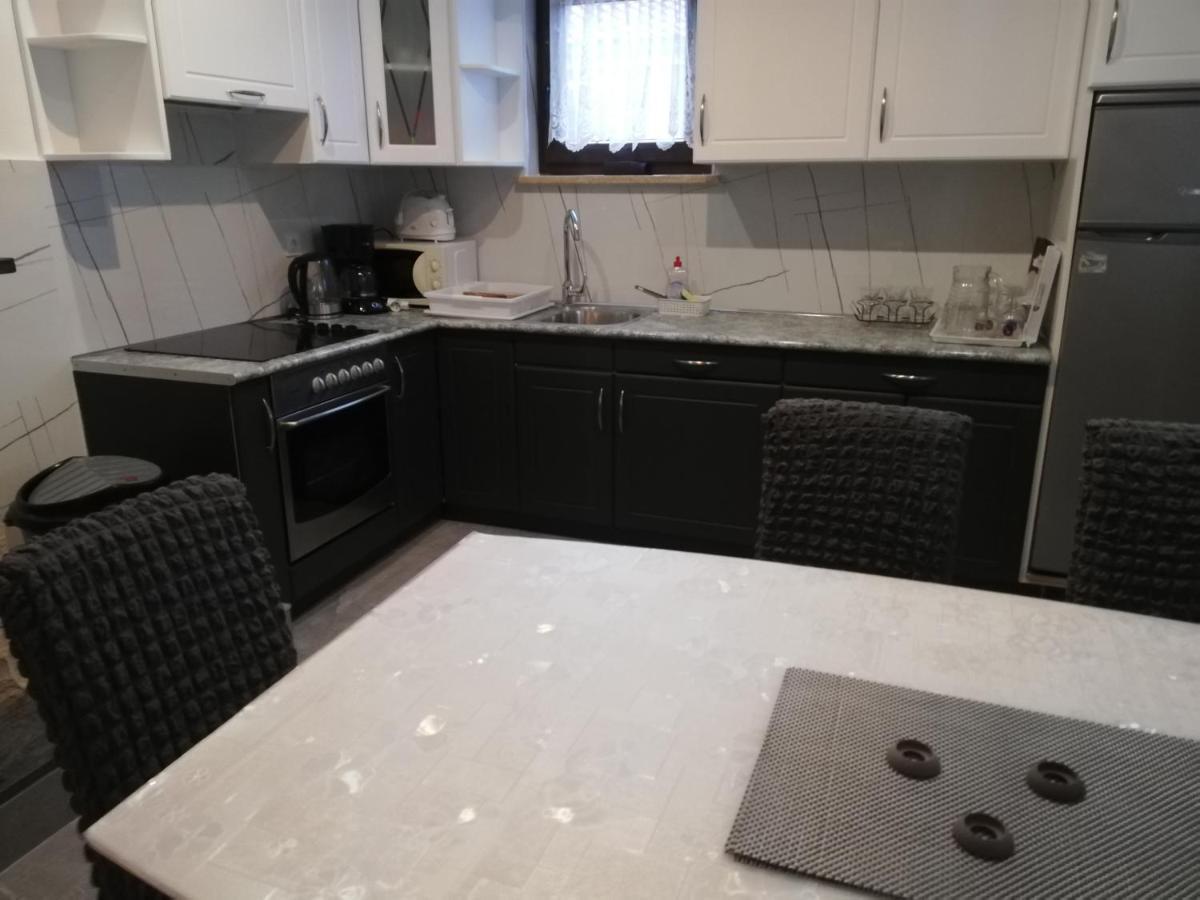פורץ Apartment Camelia מראה חיצוני תמונה