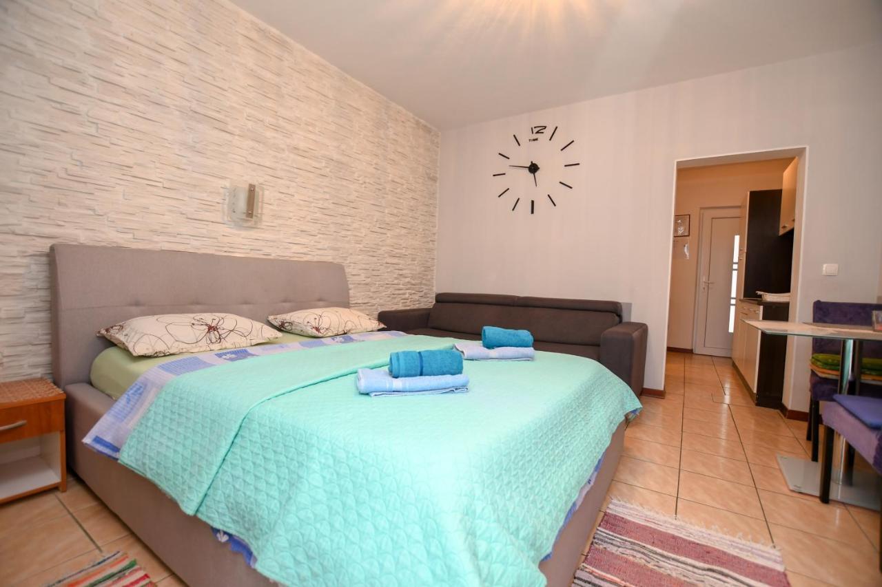 פורץ Apartment Camelia מראה חיצוני תמונה