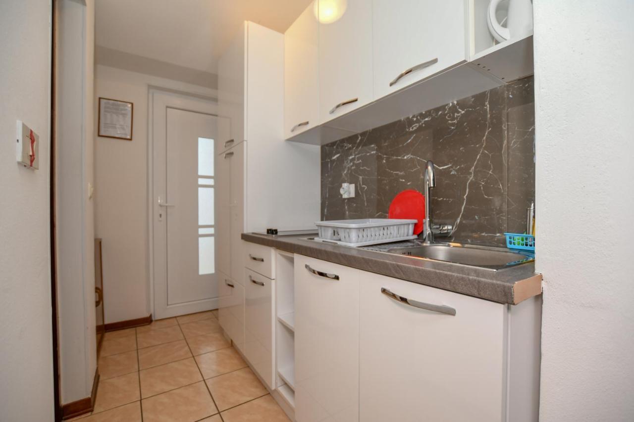 פורץ Apartment Camelia מראה חיצוני תמונה