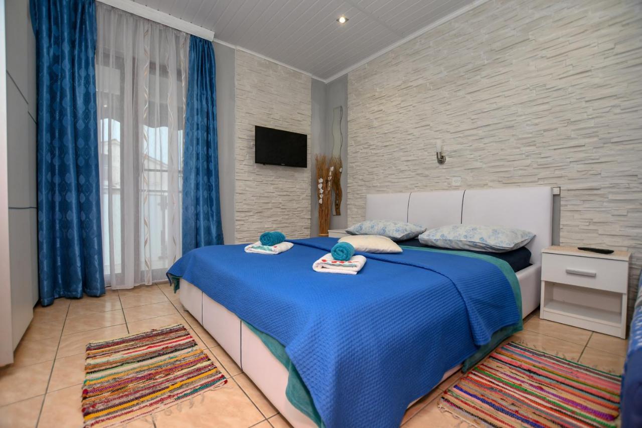 פורץ Apartment Camelia מראה חיצוני תמונה