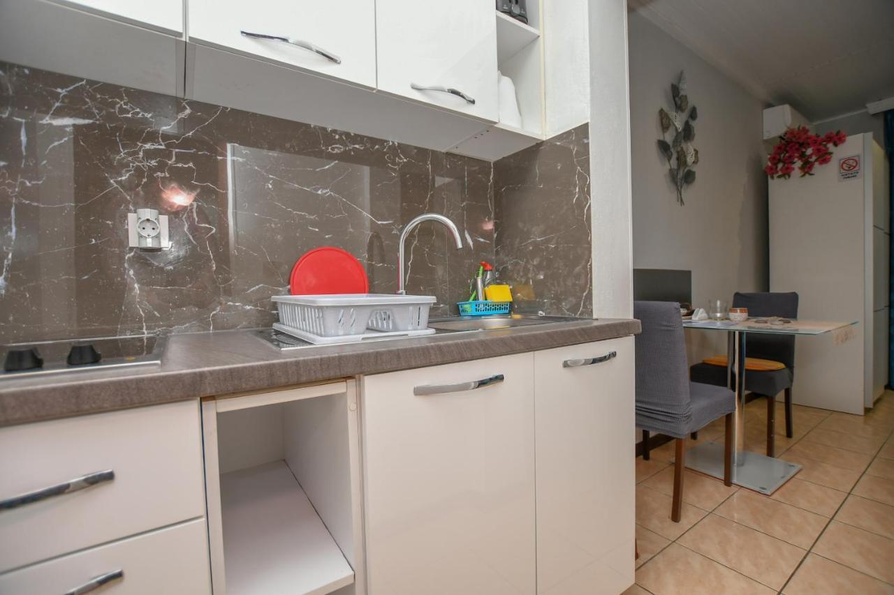 פורץ Apartment Camelia מראה חיצוני תמונה