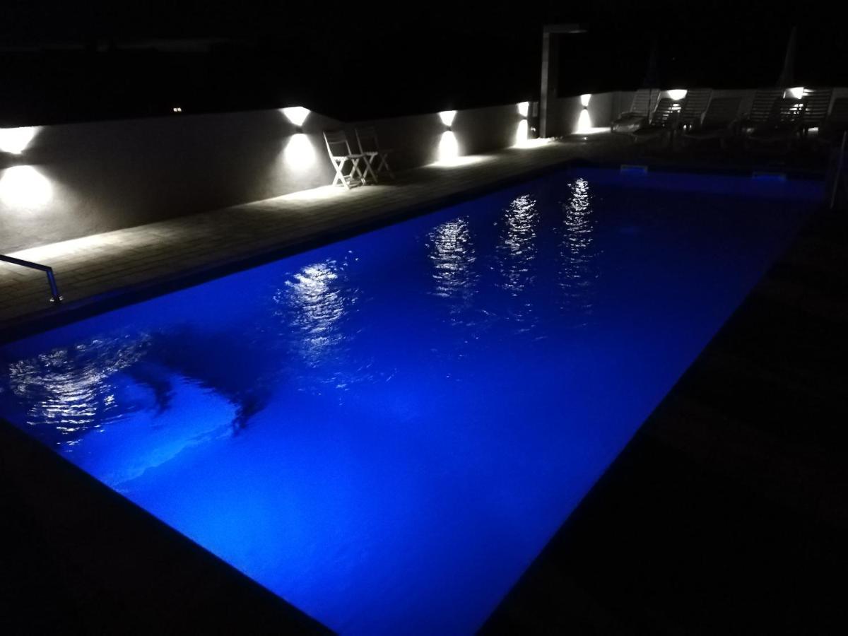 פורץ Apartment Camelia מראה חיצוני תמונה