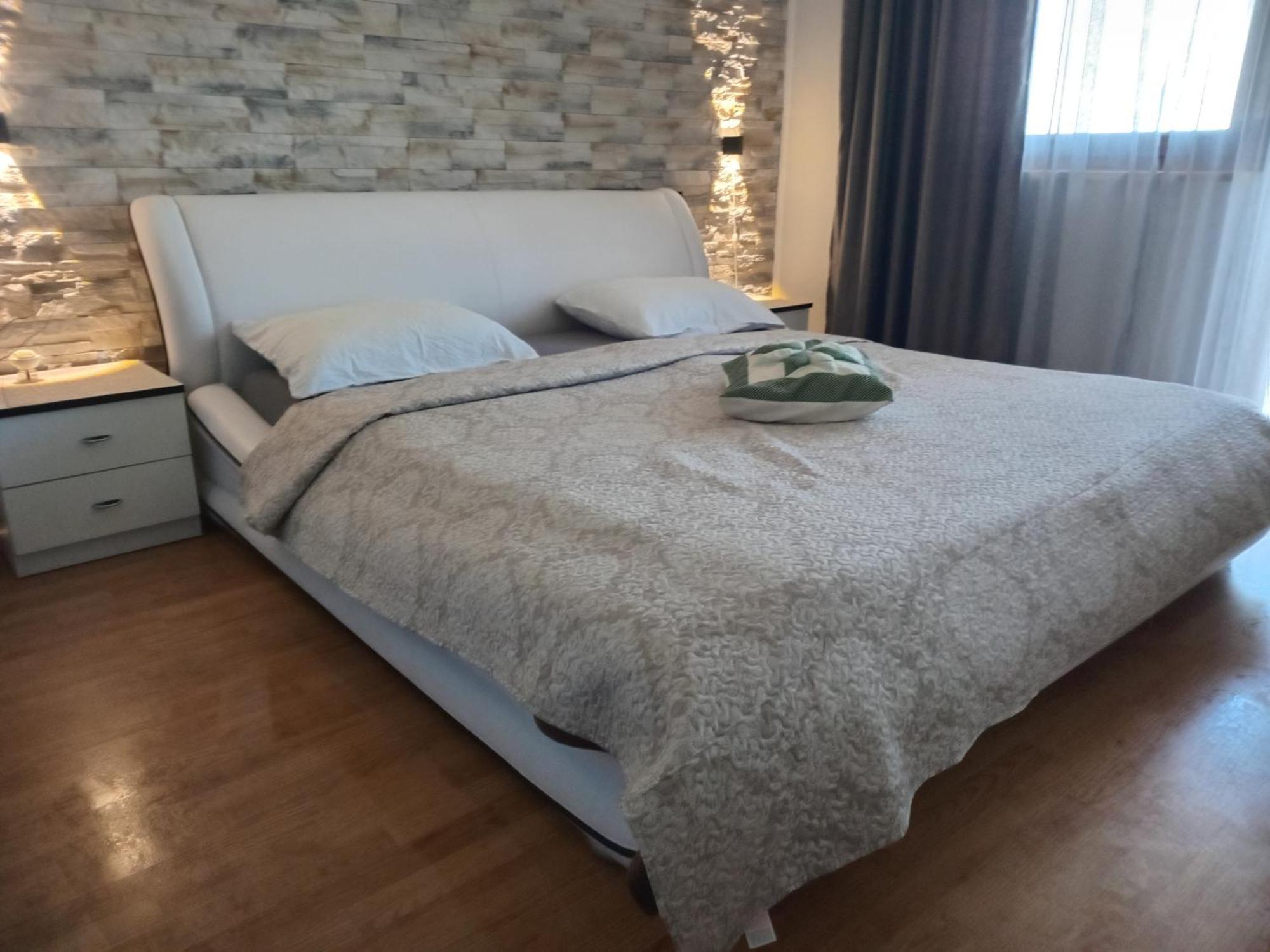 פורץ Apartment Camelia מראה חיצוני תמונה