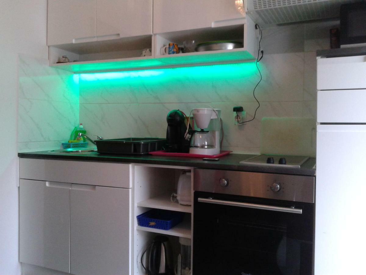 פורץ Apartment Camelia מראה חיצוני תמונה
